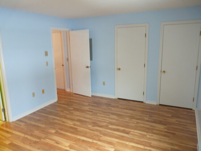Foto del edificio - 130 Endicott St N