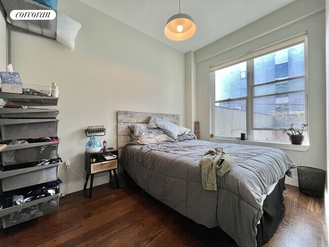Foto del edificio - 1009 Willoughby Ave