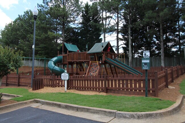 Foto del edificio - 1573 Pinebreeze Dr