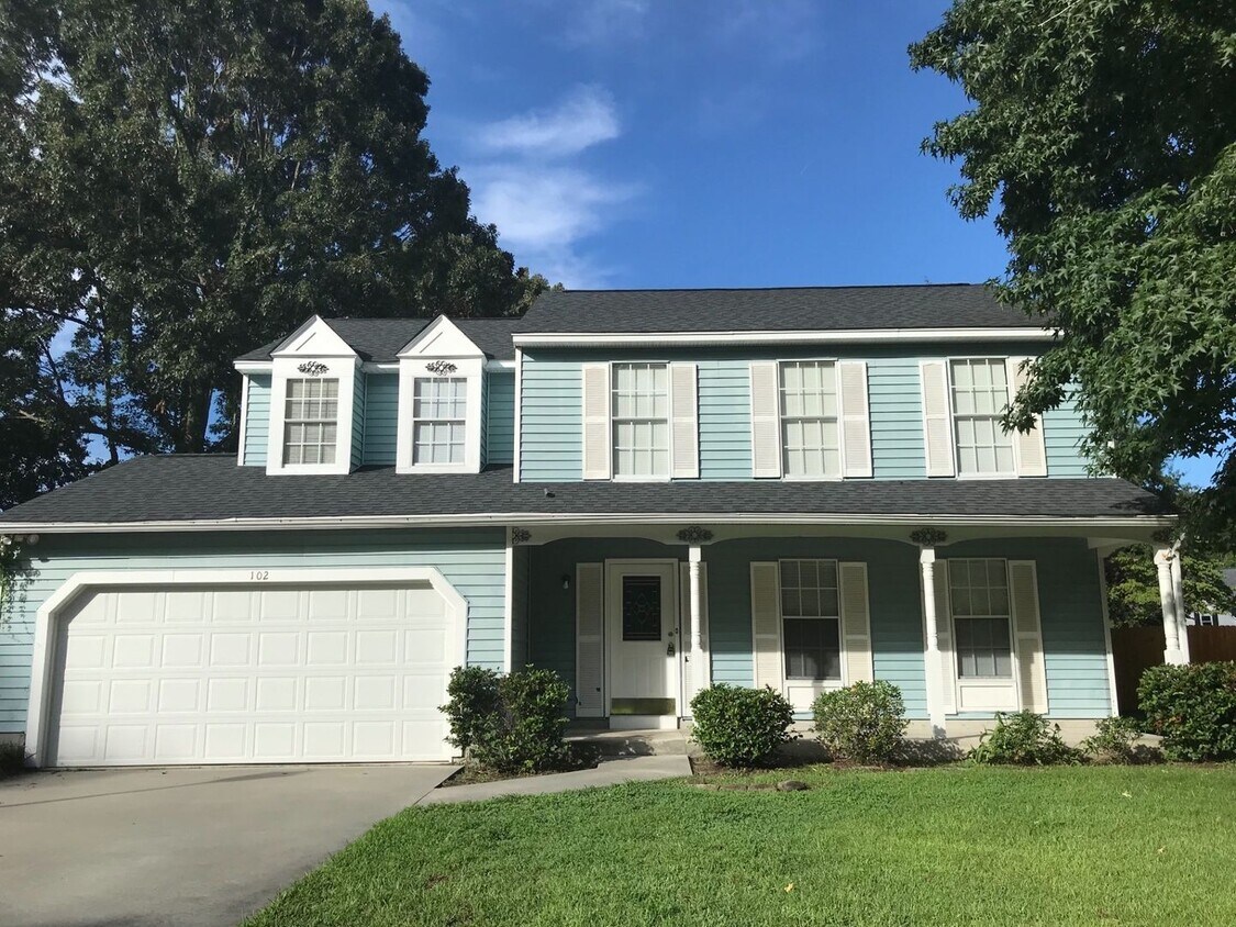 Primary Photo - Gorgeous Home in Crowfield Plantation!