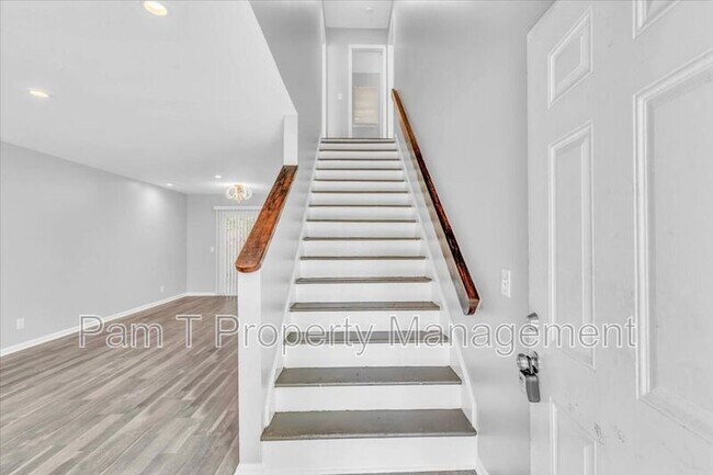 Foto del edificio - 234 Forest Ridge Dr