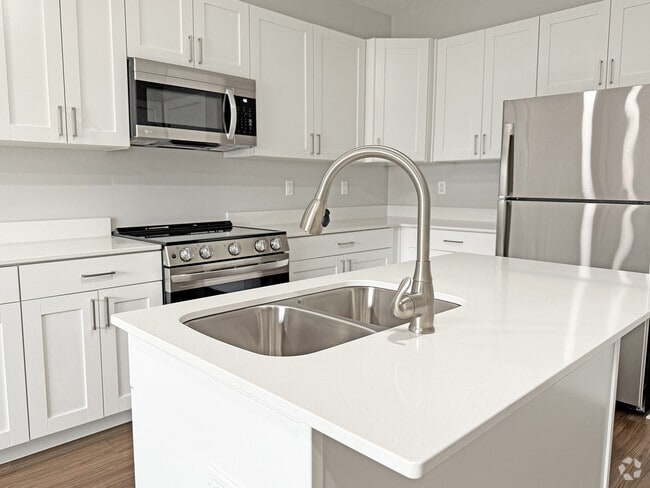 Kitchen w/Stainless Steel Appliances - Iron Trail