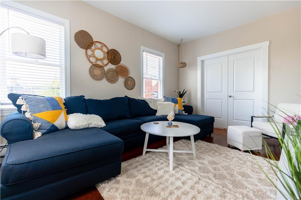 Foto principal - 594 Thames St
