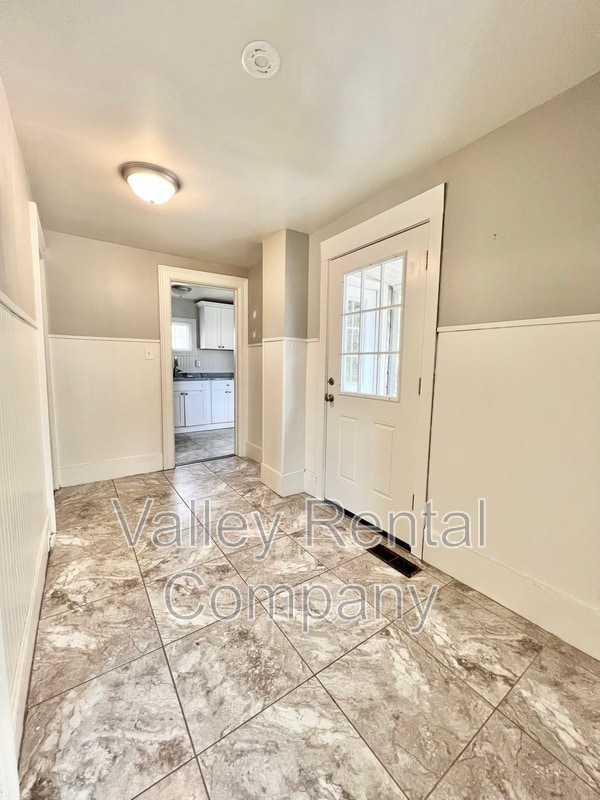 Building Photo - 2-4 Highland Avenue - 4B