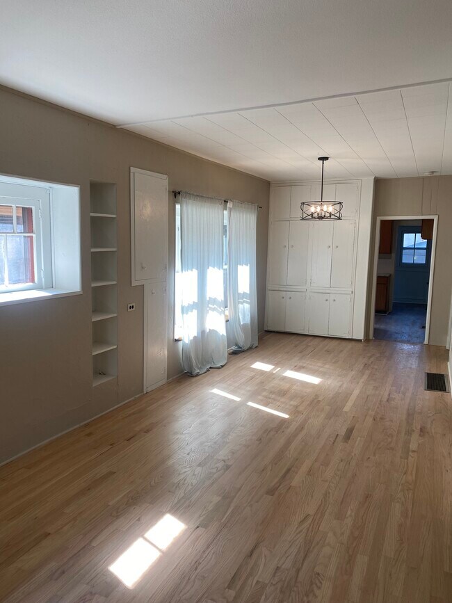 South facing flooded with natural light. Deep cabinets for storage. - 395 N Emerson St