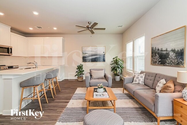 Building Photo - 18330 W Centro Cir