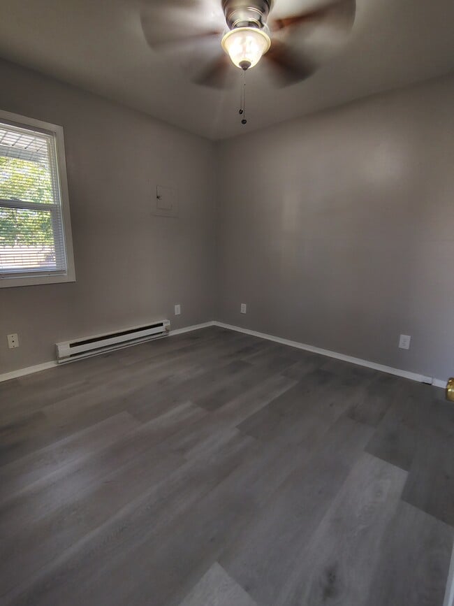 Building Photo - 3009 8th St