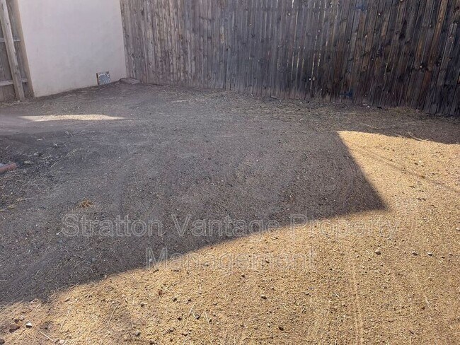 Building Photo - 2032 W Adams St