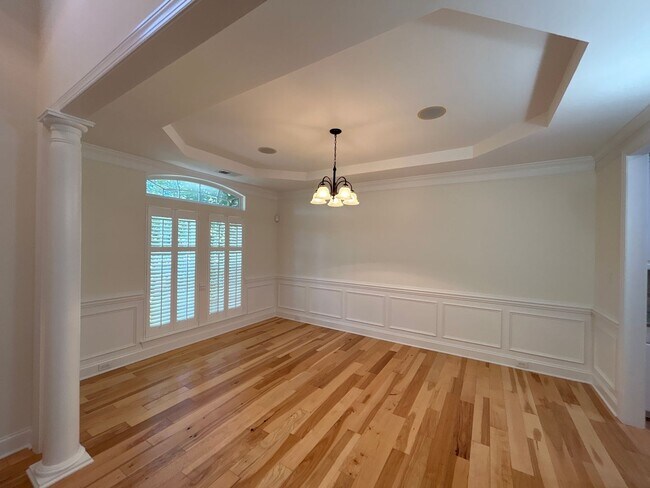 Foto del edificio - 9599 Audley End Ct NW