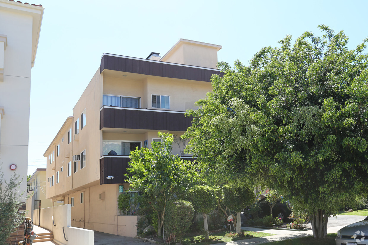 Building Photo - Pelham Apartments