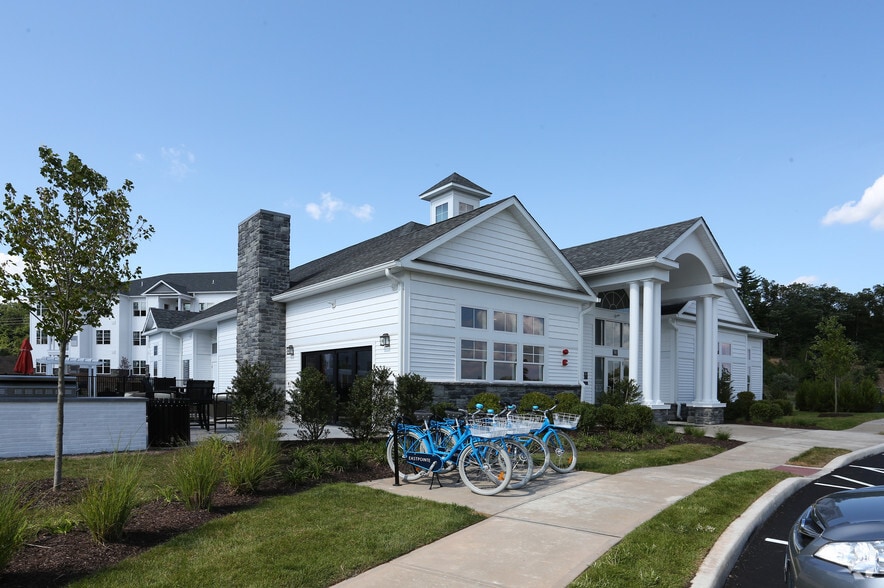 The Pointe at Dorset Crossing Rentals SIMSBURY, CT