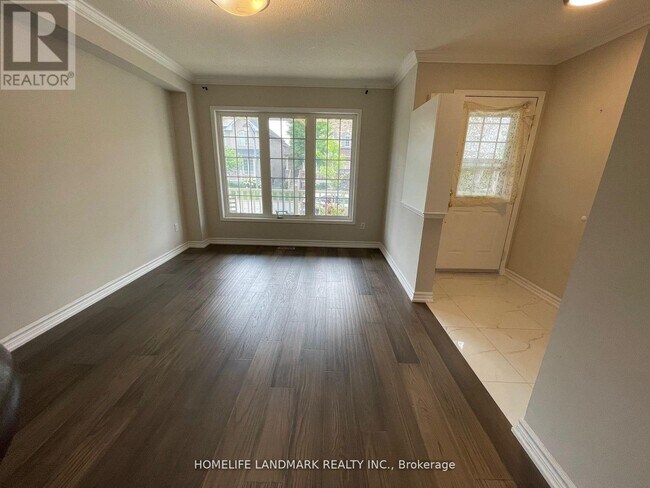 Building Photo - 39 Hartmoor St