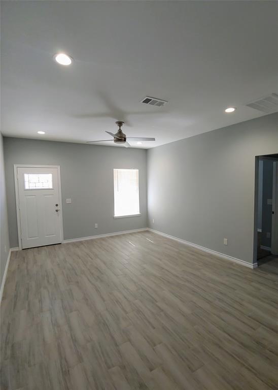 Building Photo - 16670 Meadowcroft St