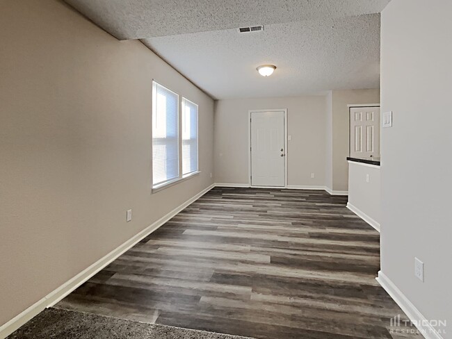 Foto del edificio - 2255 Westmere Dr