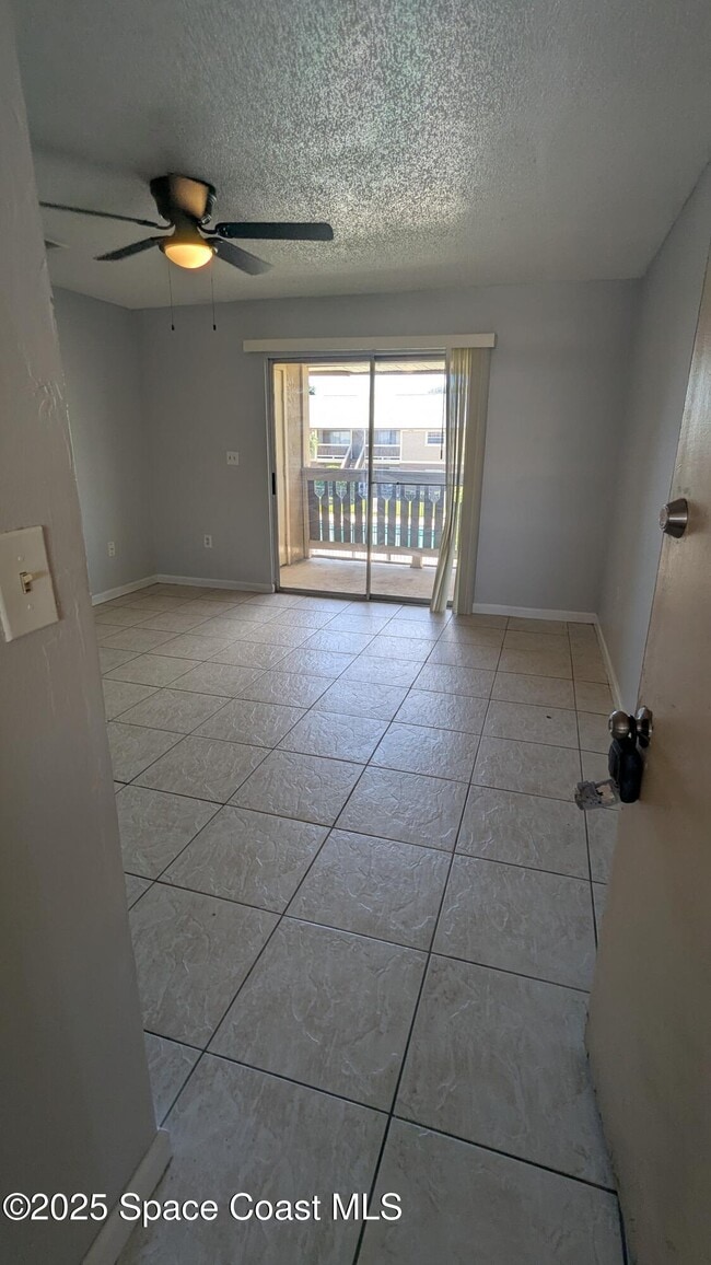 Foto del edificio - 281 Ulster Ln