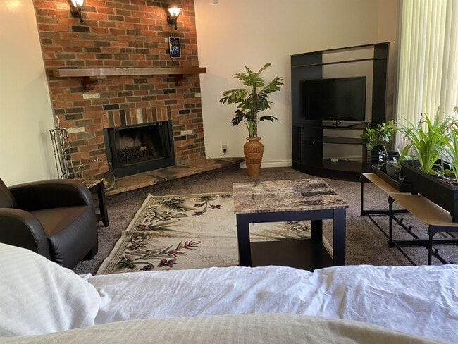 Photo du bâtiment - 232 Frontenac Dr