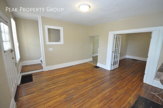Foto del edificio - 406 E Northwood Ave