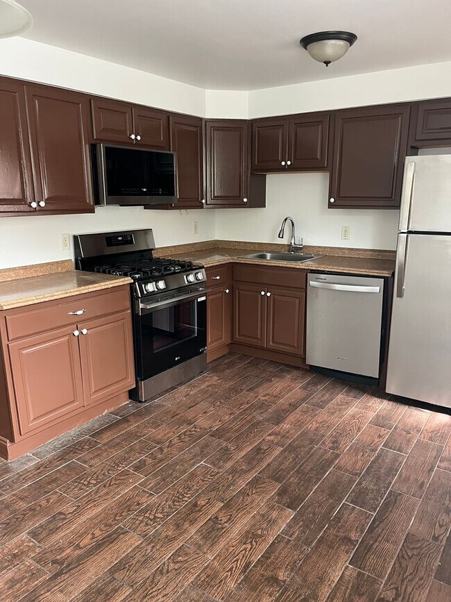 Foto del edificio - 2 bedroom 1 bath townhouse, Mt Washington