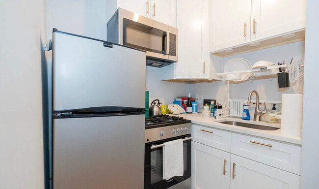 Building Photo - 2201 N Cleveland Ave