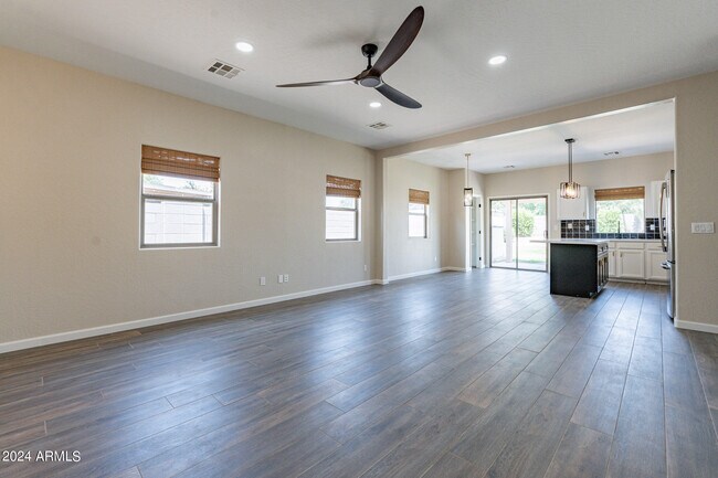 Building Photo - 2207 E Andalusian Loop