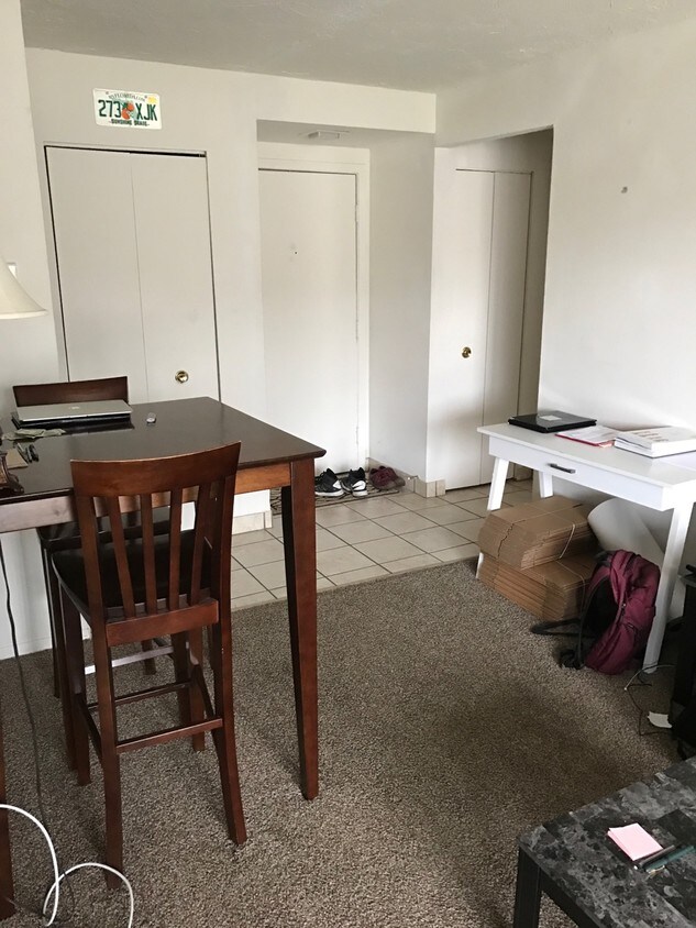 Foto principal - 1800 Rhodes Rd