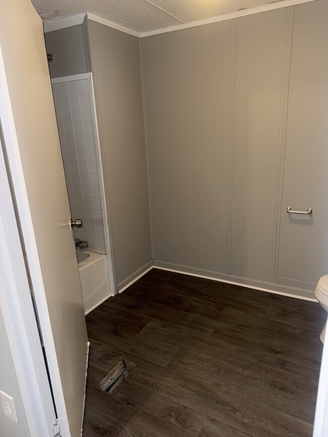 Foto del edificio - 1409 Bartley Ct