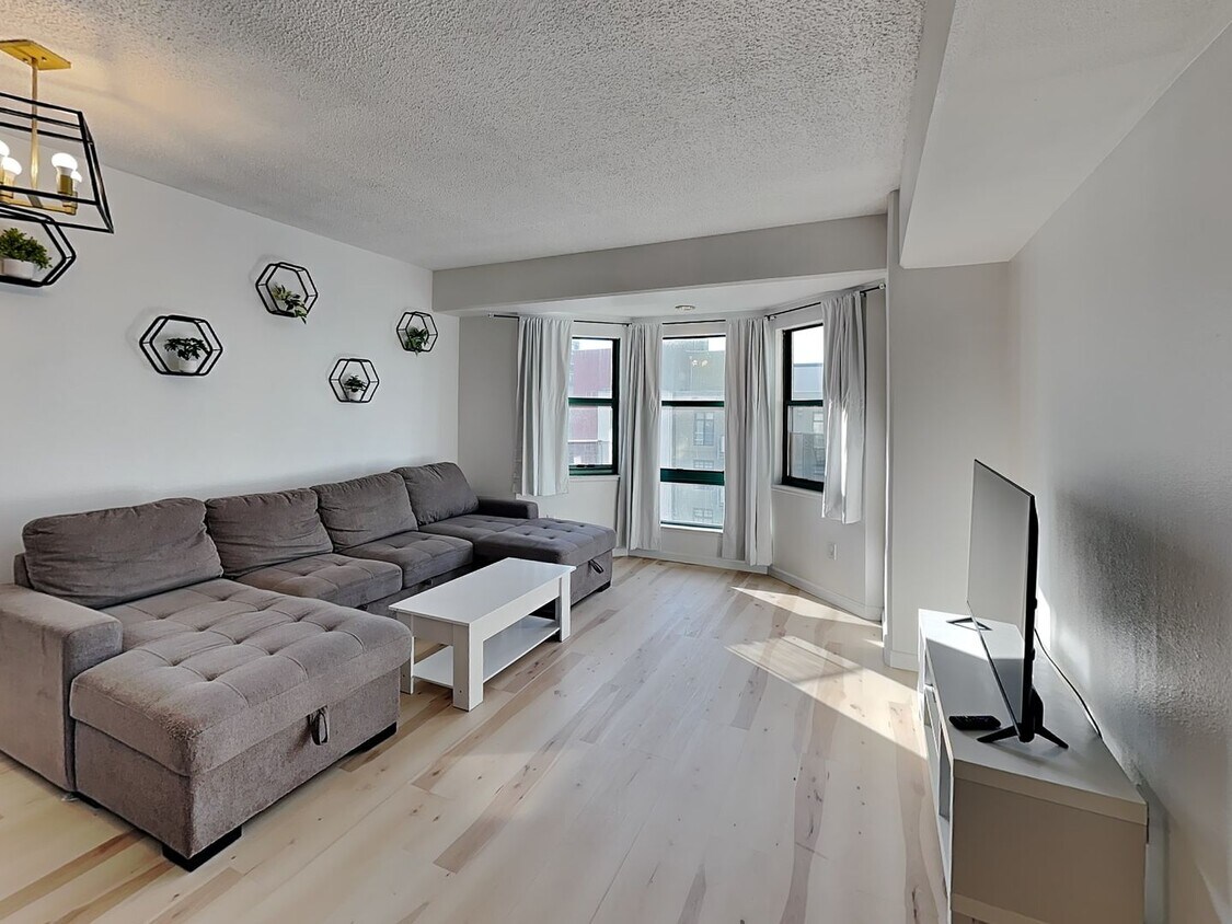 Well-Lit 1 Bedroom, 1 Bathroom Condo in Oa... - Well-Lit 1 Bedroom, 1 Bathroom Condo in Oa...