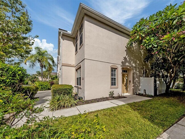 Building Photo - 3941 Yellowstone Cir