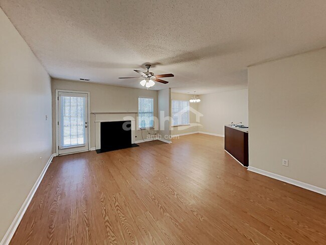 Building Photo - 1140 Augusta Woods Dr
