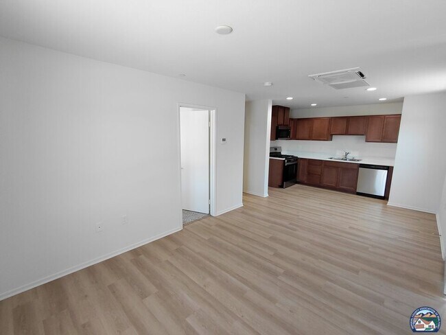Foto del edificio - 475 Palomino Ct