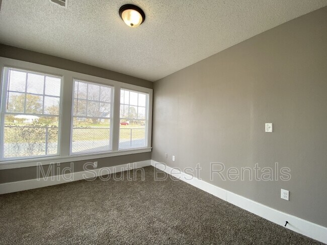 Foto del edificio - 1400 Hanger St