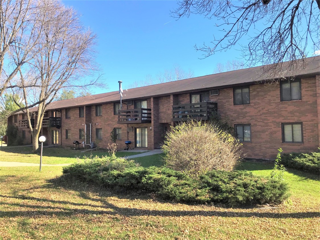 Foto principal - 2417 Chalet Gardens Ct