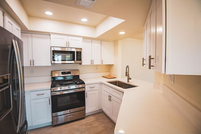 Building Photo - Newly Renovated Anaheim Hills 2 bedroom wi...