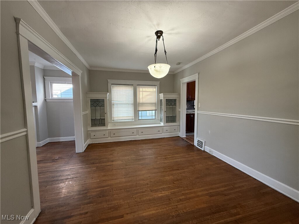 1275 Donald Ave Lakewood, OH 44107 – photo 4
