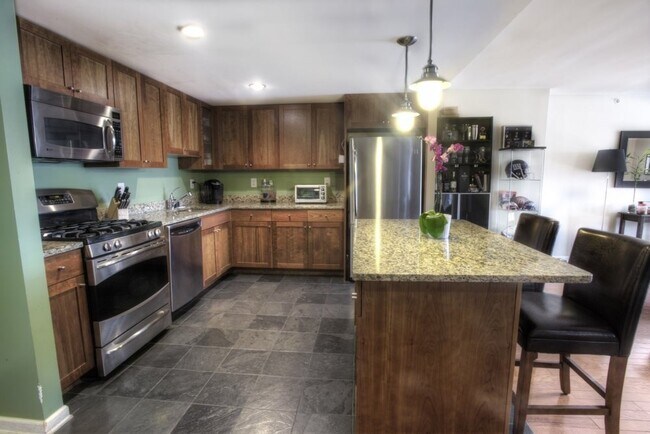 Foto del edificio - 700 Grove St