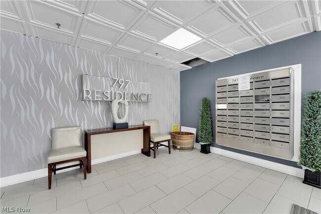 Foto del edificio - 797 E Market St