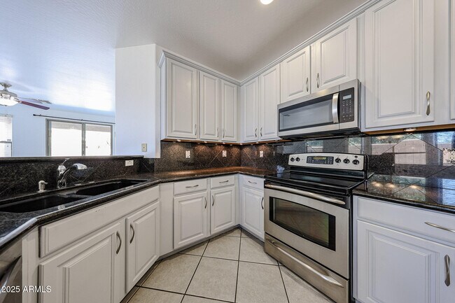 Foto del edificio - 14991 N 135th Dr