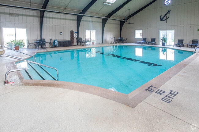 Indoor Pool - Vetra Hurstbourne