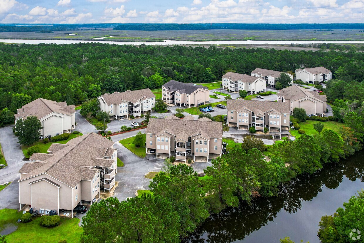 King Apartments Rentals in Savannah at 100 Prince Royal Ln Savannah, GA