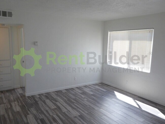 Foto del edificio - 3426 Smith Ave SE