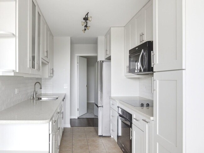 Foto del edificio - 5950 Oakwood Dr