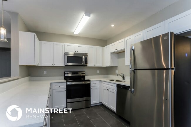 Building Photo - 8464 Hollyhock Ave