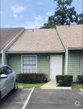 Building Photo - 301 S Lipona Rd