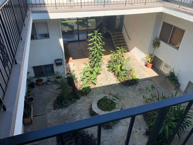 Foto del edificio - 1220 California Ave