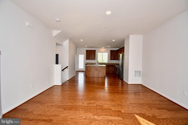 Building Photo - 12853 Clarksburg Square Rd