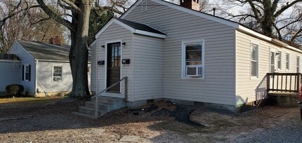 Building Photo - 1711 Sherwood St