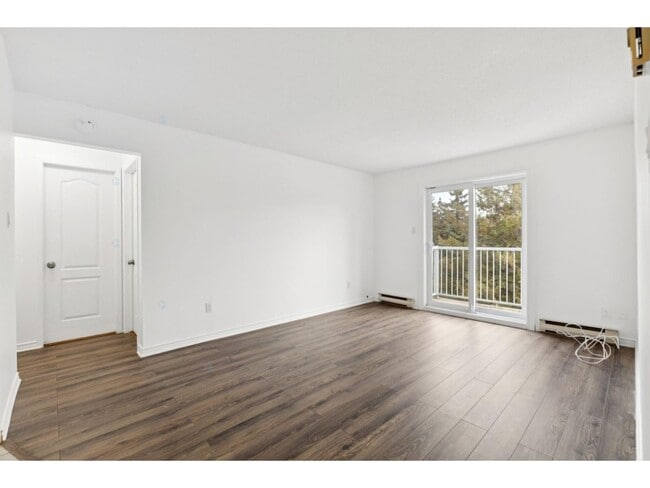 Building Photo - 168 Rue Lamarche