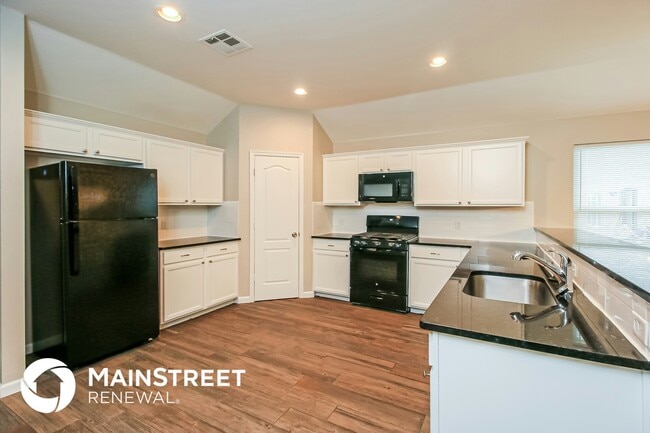 Building Photo - 7108 Meadow Lake Dr