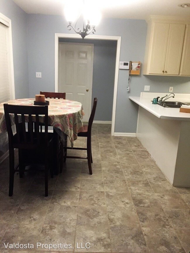 Building Photo - 4348 Whippoorwill Cir