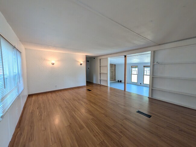 Foto del edificio - 524 Hobson St